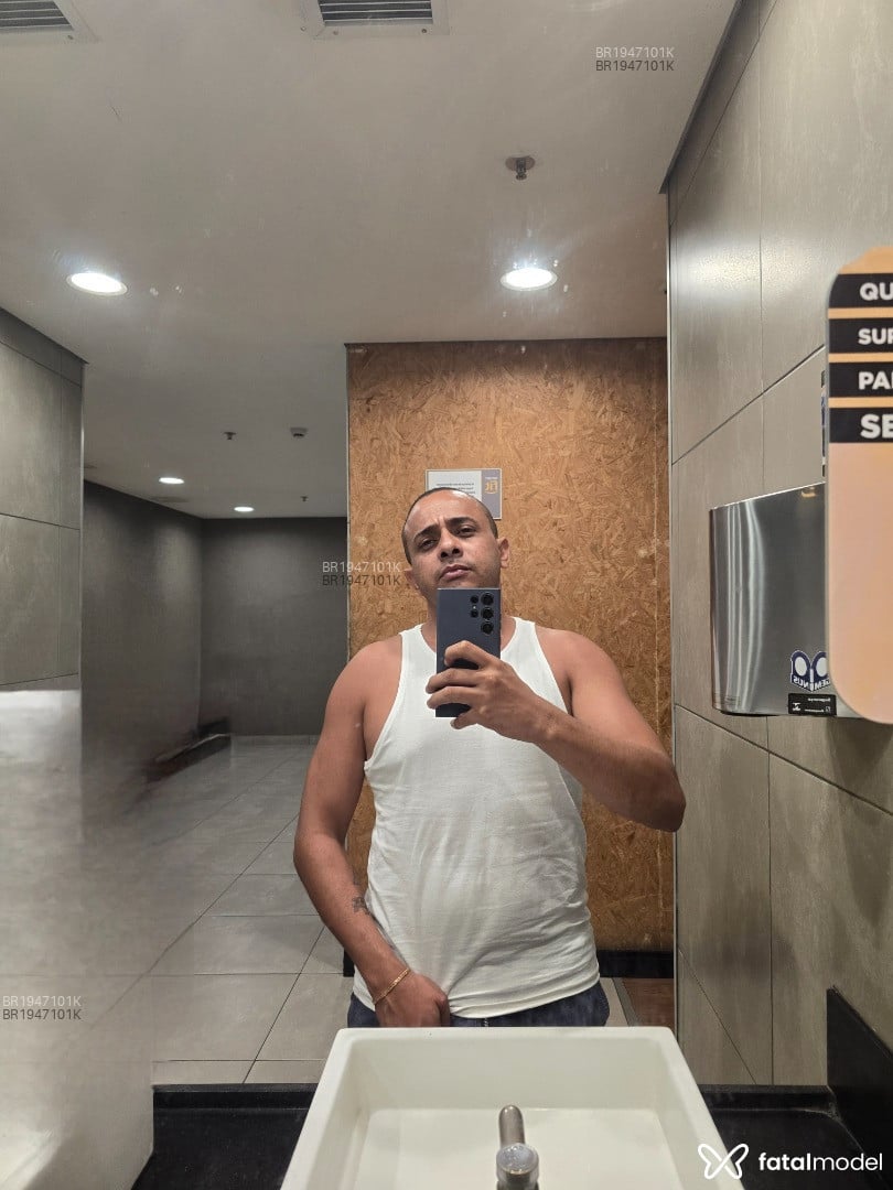 Acompanhante homem morena (o) de olhos castanhos em Rio de Janeiro Acompanhante homem morena (o) de olhos castanhos em Rio de Janeiro - Rocha