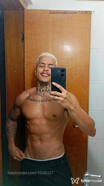 Acompanhante homem loira (o) de olhos castanhos - Brunno Souza