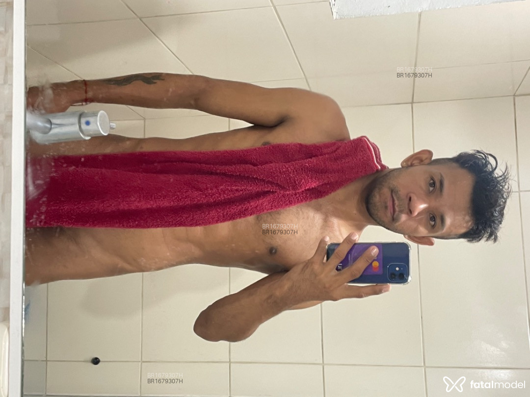 Acompanhante homem morena (o) de olhos castanhos em Gaspar Acompanhante homem morena (o) de olhos castanhos em Gaspar - Cláudio