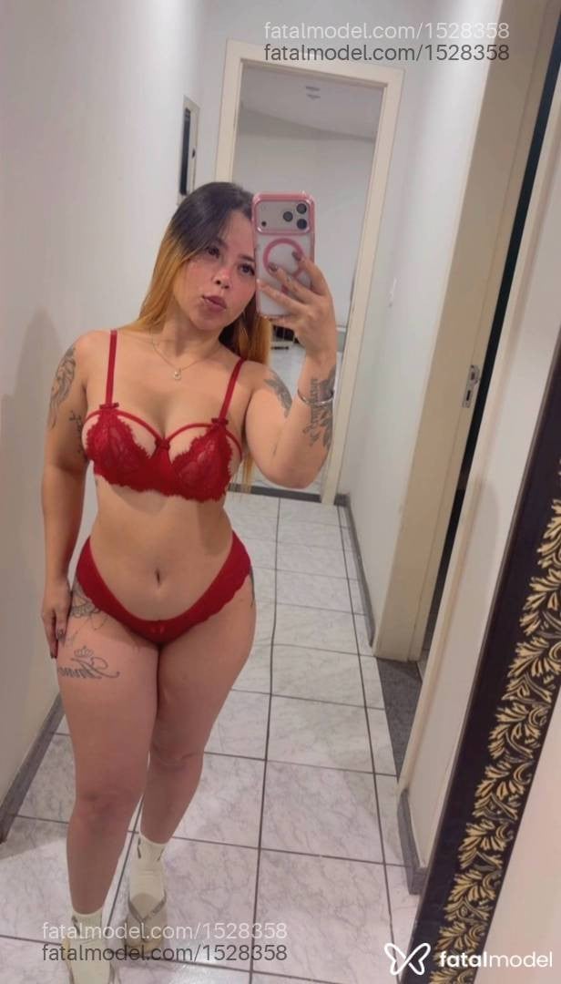 Acompanhante mulher ruiva (o) de olhos castanhos - Kimberlly