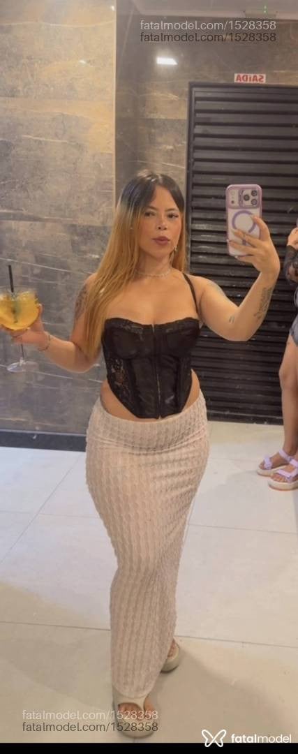 Acompanhante mulher ruiva (o) de olhos castanhos - Kimberlly