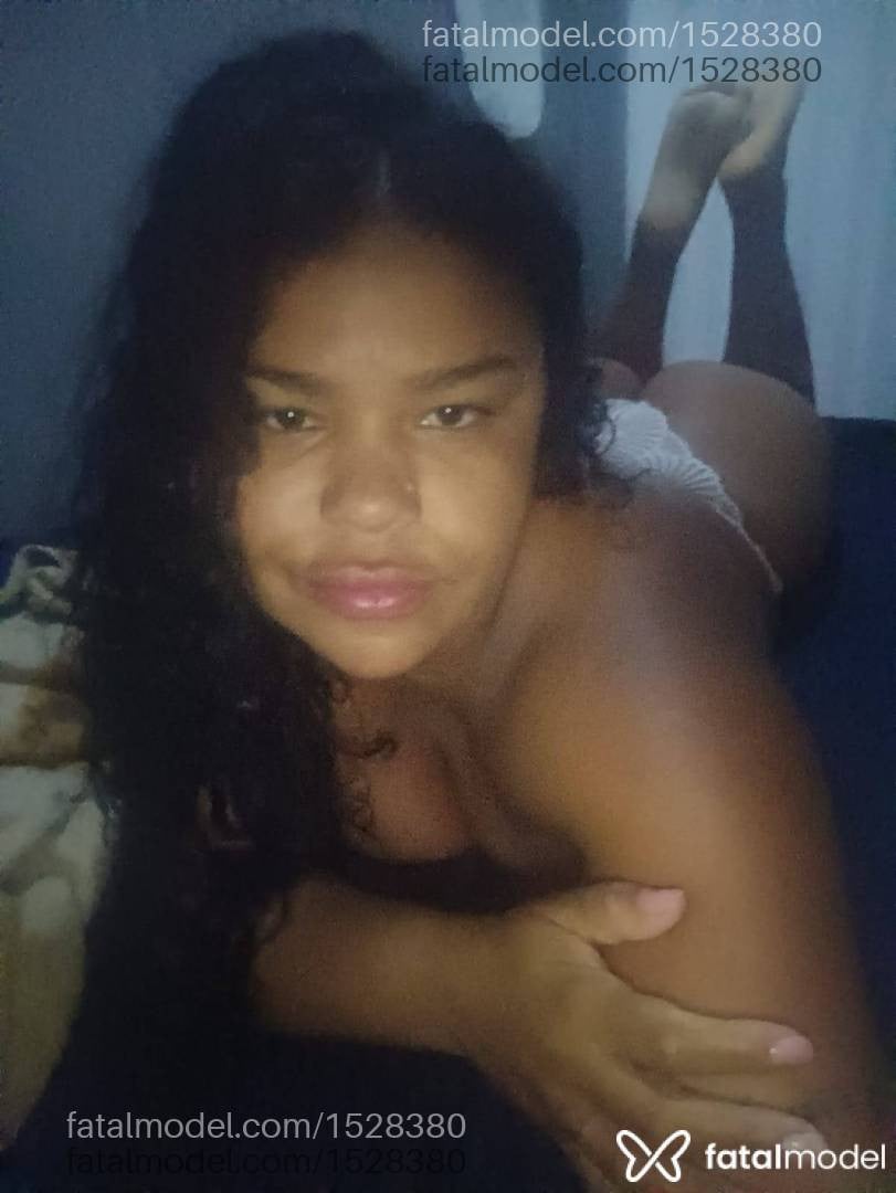 Acompanhante mulher morena (o) de olhos castanhos - Samantha