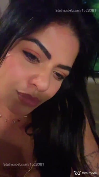 Acompanhante mulher morena (o) de olhos castanhos em Cristalina Acompanhante mulher morena (o) de olhos castanhos em Cristalina - BRUNA JOLIE