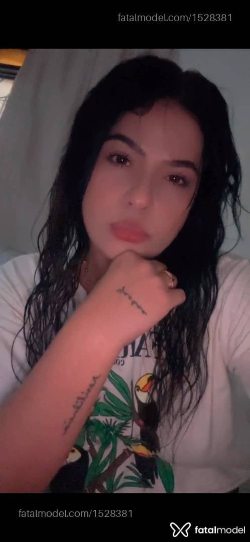 Acompanhante mulher morena (o) de olhos castanhos em Cristalina Acompanhante mulher morena (o) de olhos castanhos em Cristalina - BRUNA JOLIE