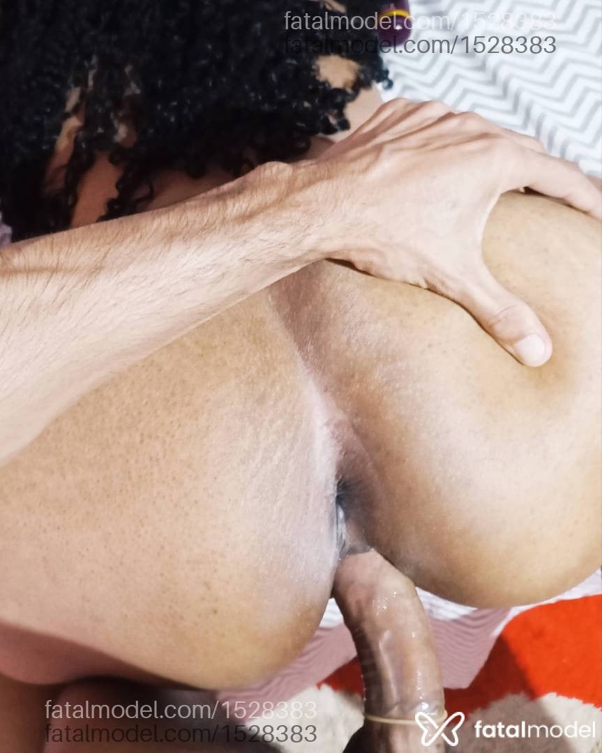 Acompanhante mulher morena (o) de olhos pretos em Nova Venécia - Vitória