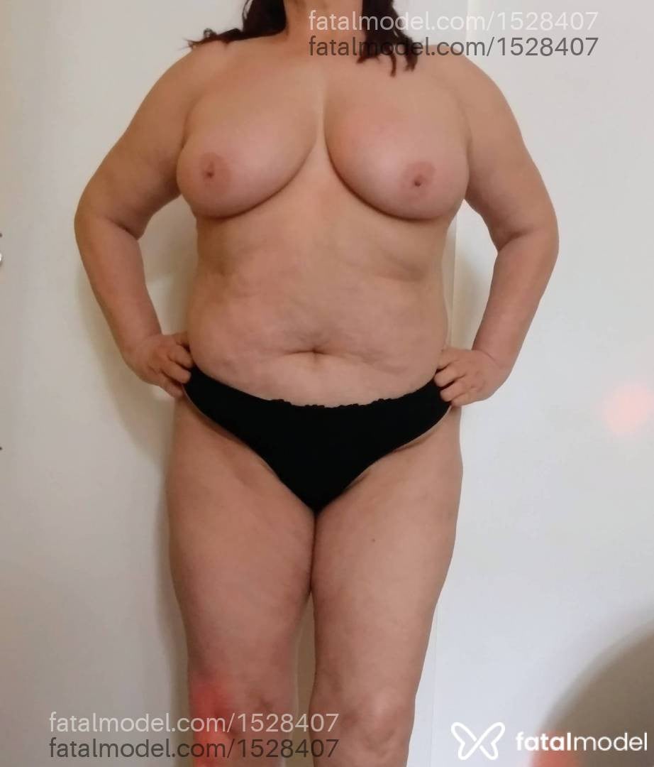 Acompanhante mulher ruiva (o) de olhos castanhos - KEILA