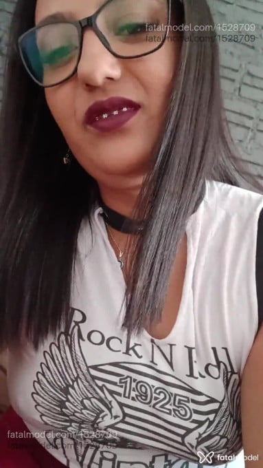 Acompanhante mulher morena (o) de olhos castanhos em Passo Fundo - CIBELLE