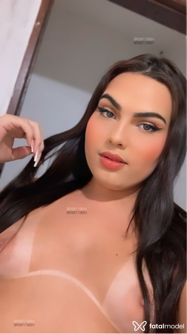 Acompanhante trans morena (o) de olhos castanhos - Gaby Rodrigues