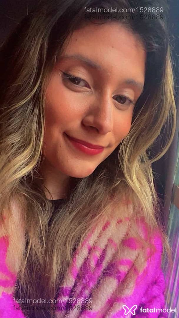 Acompanhante mulher loira (o) de olhos castanhos - Bianca Ferrari