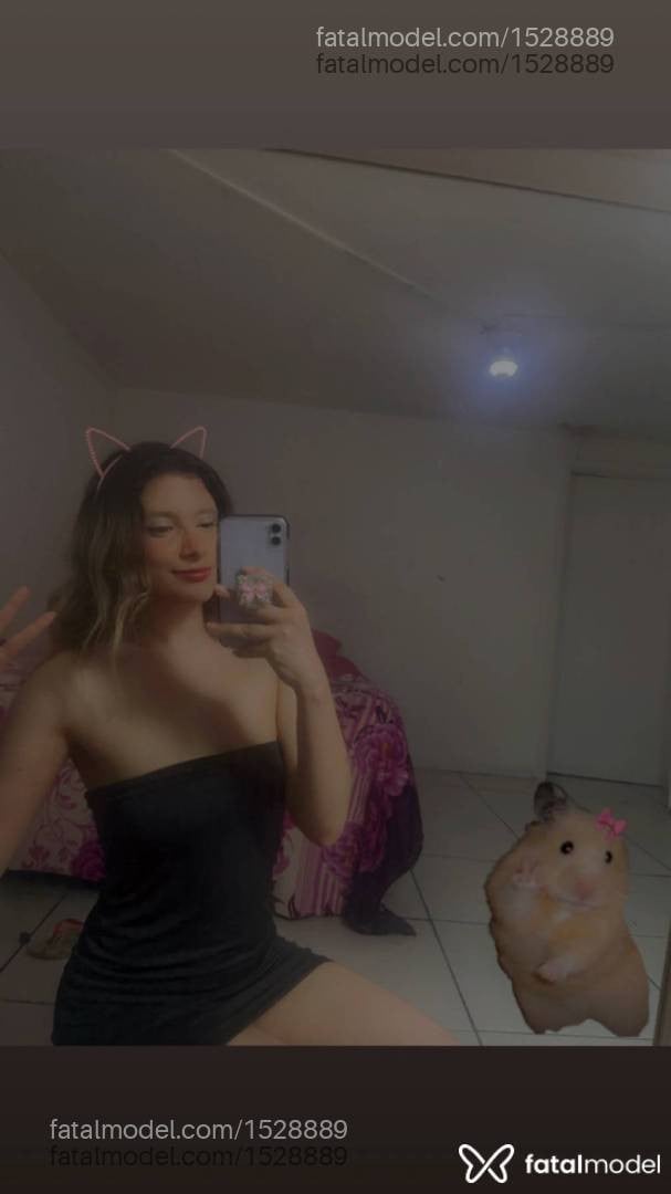 Acompanhante mulher loira (o) de olhos castanhos - Bianca Ferrari