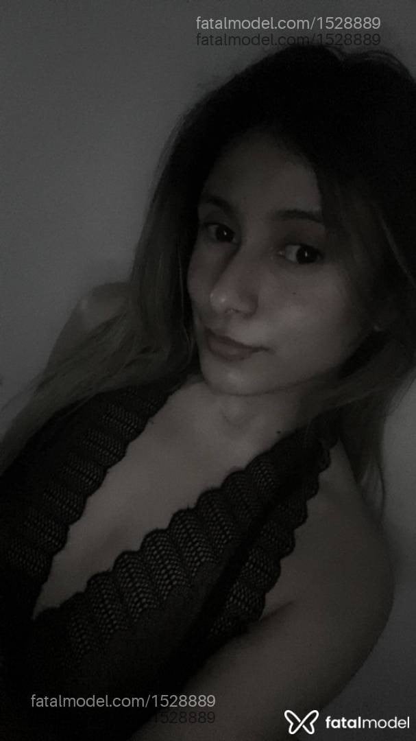 Acompanhante mulher loira (o) de olhos castanhos - Bianca Ferrari