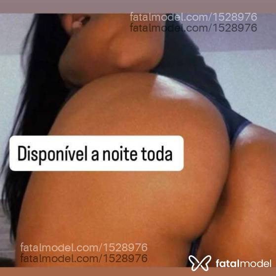 Acompanhante mulher com cabelo castanho de olhos castanhos - Mel
