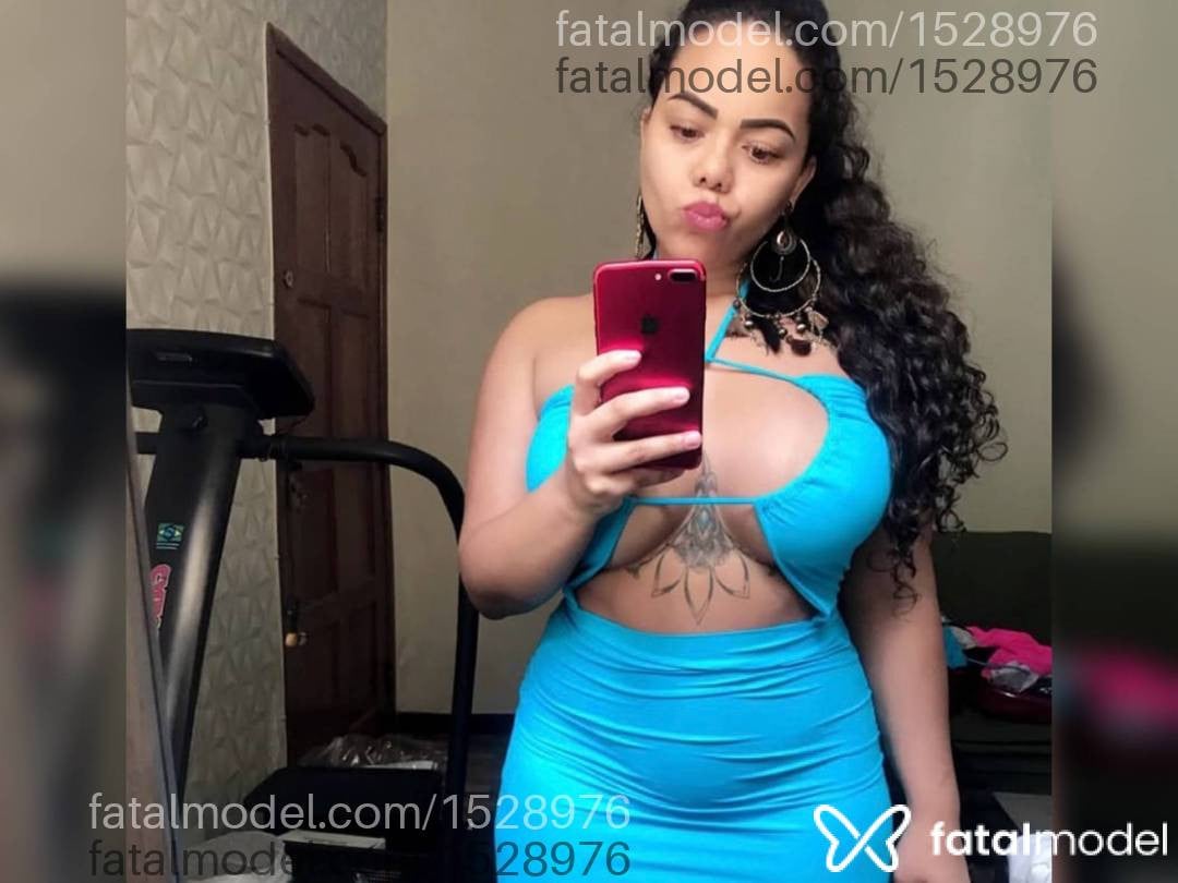 Acompanhante mulher com cabelo castanho de olhos castanhos - Mel