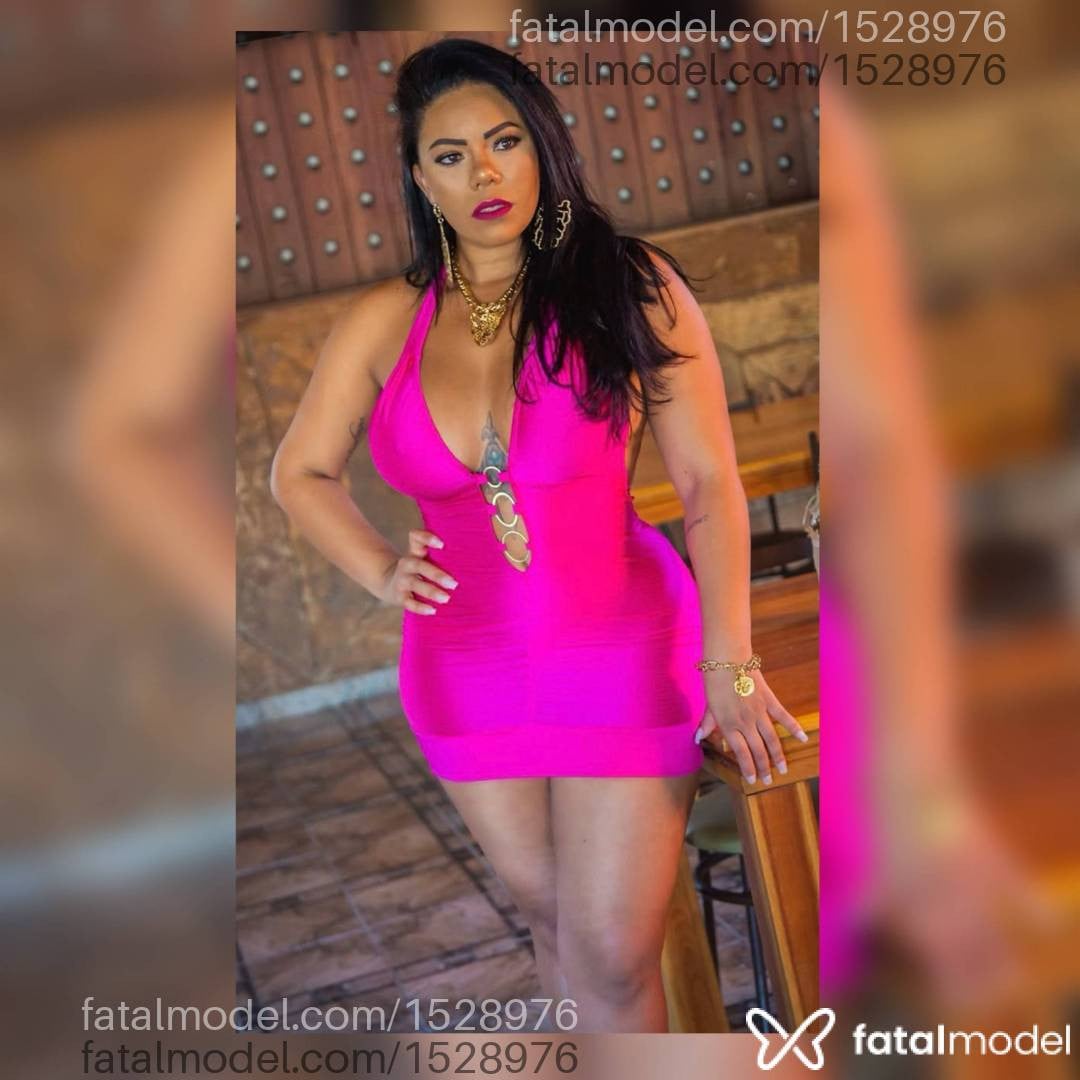 Acompanhante mulher com cabelo castanho de olhos castanhos - Mel