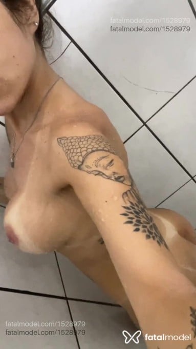 Acompanhante mulher morena (o) de olhos castanhos em Balneário Camboriú Acompanhante mulher morena (o) de olhos castanhos em Balneário Camboriú - Cristal