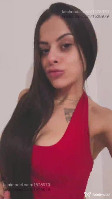 Acompanhante mulher morena (o) de olhos castanhos em Balneário Camboriú Acompanhante mulher morena (o) de olhos castanhos em Balneário Camboriú - Cristal