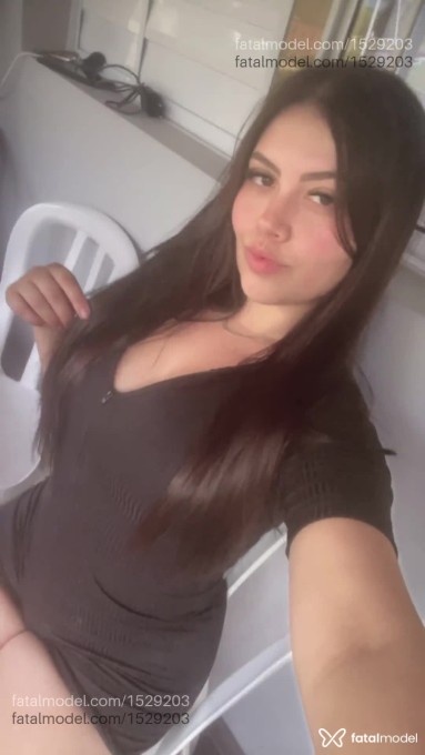 Acompanhante mulher com cabelo castanho de olhos castanhos em Campinas - Giovanna Lins