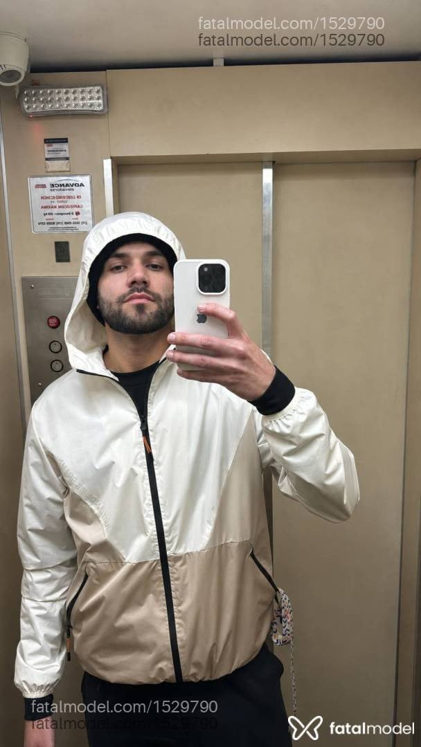 Acompanhante homem com cabelo castanho de olhos castanhos - Alisson Jonathan