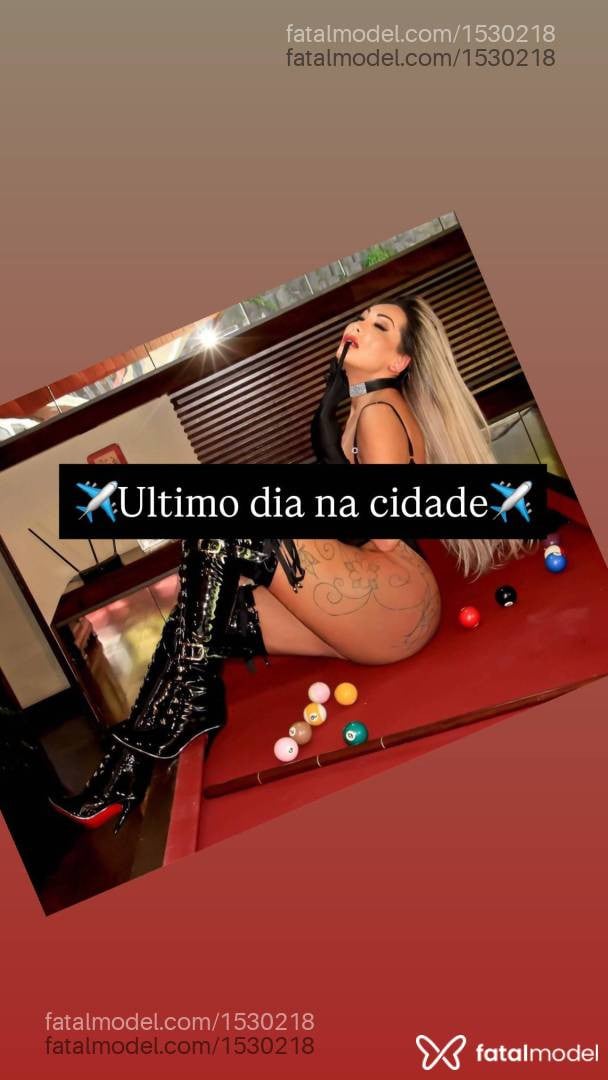 Acompanhante mulher trans loira (o) de olhos castanhos - Marcelly Dyferrare
