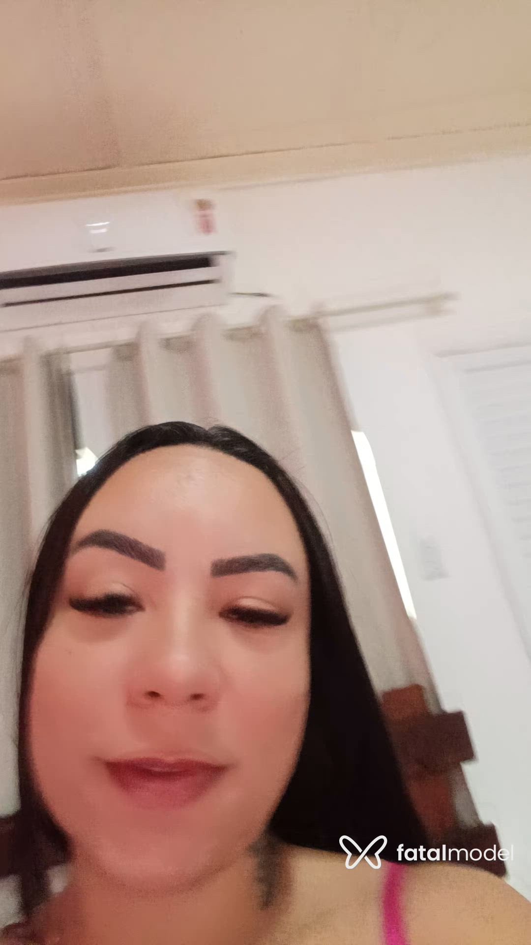 Acompanhante mulher com cabelo castanho de olhos castanhos - Danny Dantas