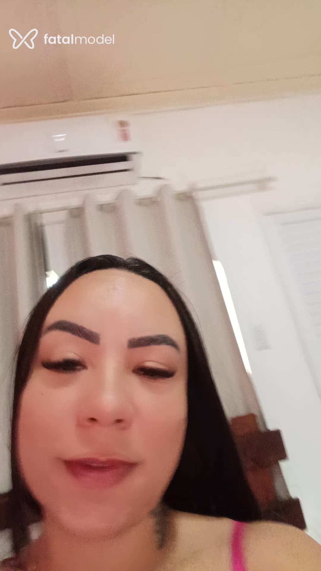 Acompanhante mulher com cabelo castanho de olhos castanhos - Danny Dantas