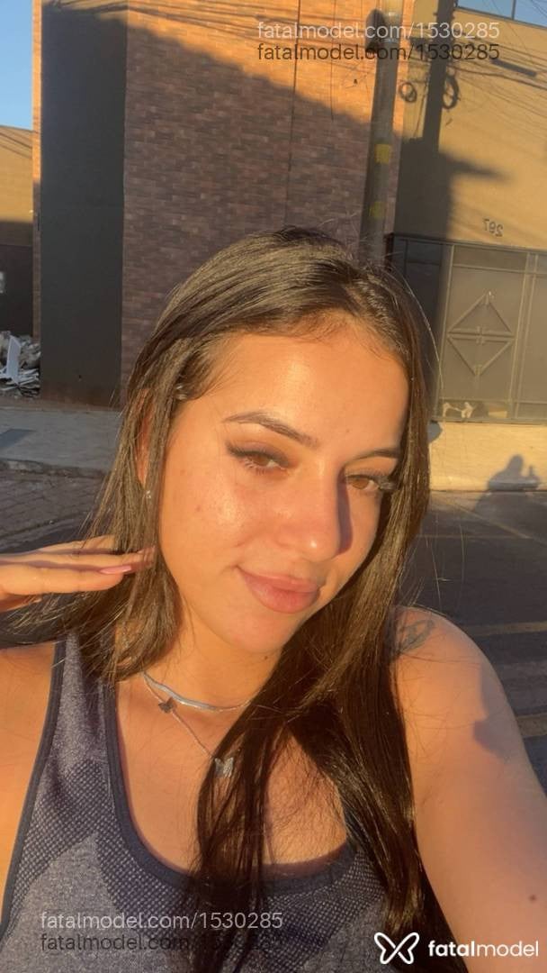 Acompanhante mulher morena (o) de olhos castanhos - Ana