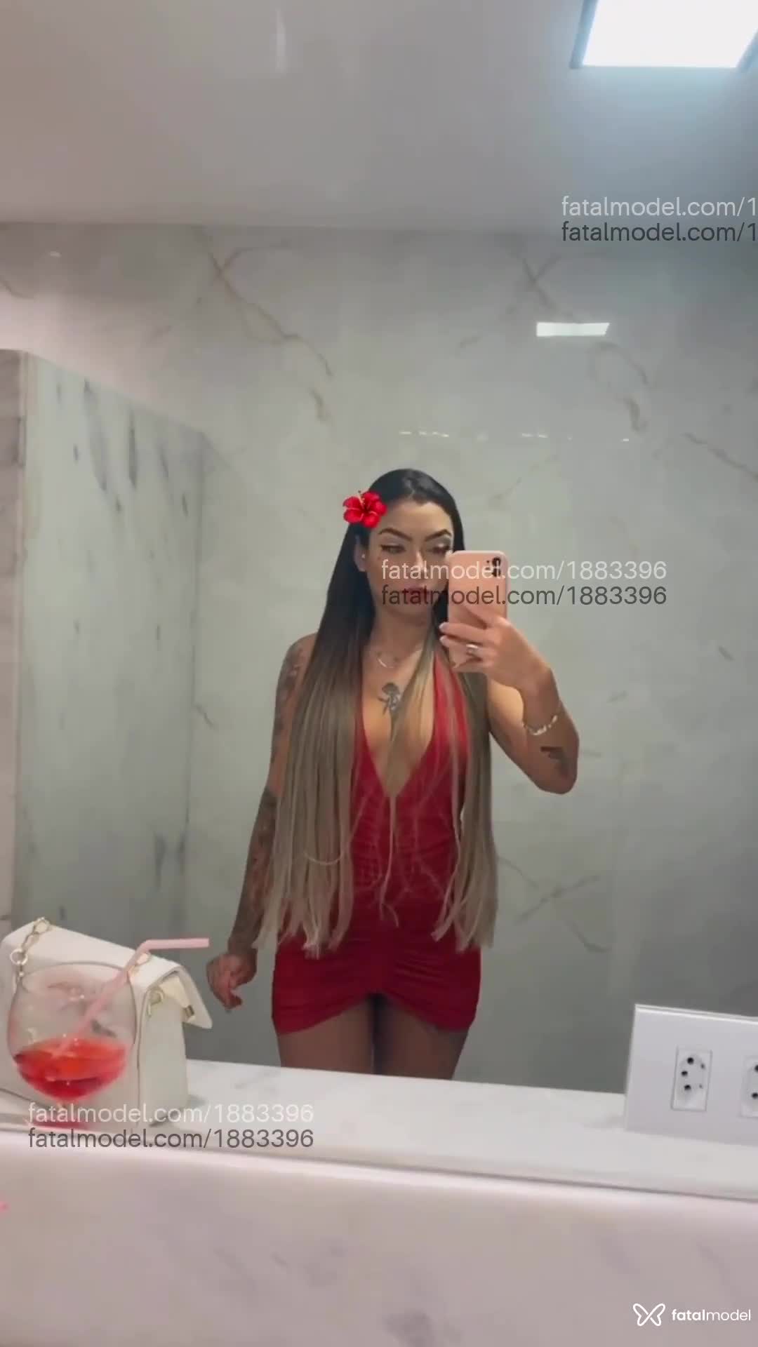 Acompanhante mulher loira (o) de olhos castanhos em Goiânia - Carolina Marques