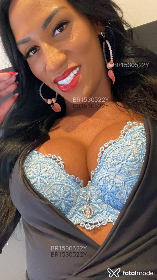 Acompanhante mulher trans morena (o) de olhos pretos em São Paulo - Bárbara Pires