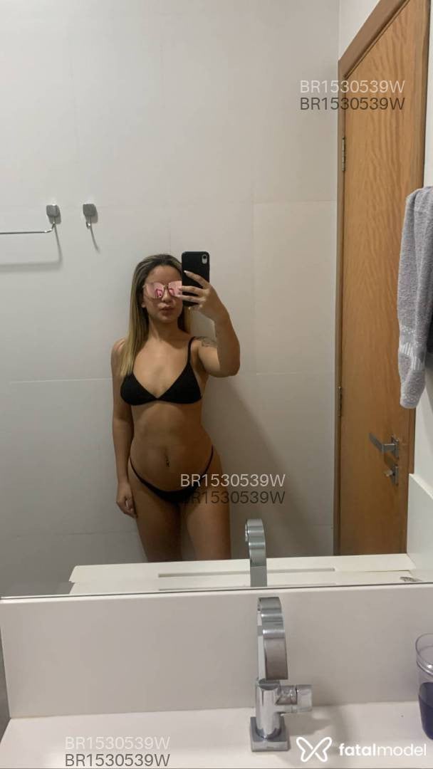 Acompanhante mulher loira (o) de olhos castanhos em Uberaba - Samara