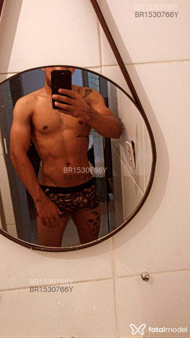 Acompanhante homem morena (o) de olhos castanhos em Goiânia - PAULÃO