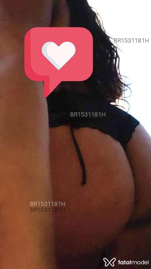 Acompanhante mulher morena (o) de olhos castanhos em Macaé - Helen Garcia