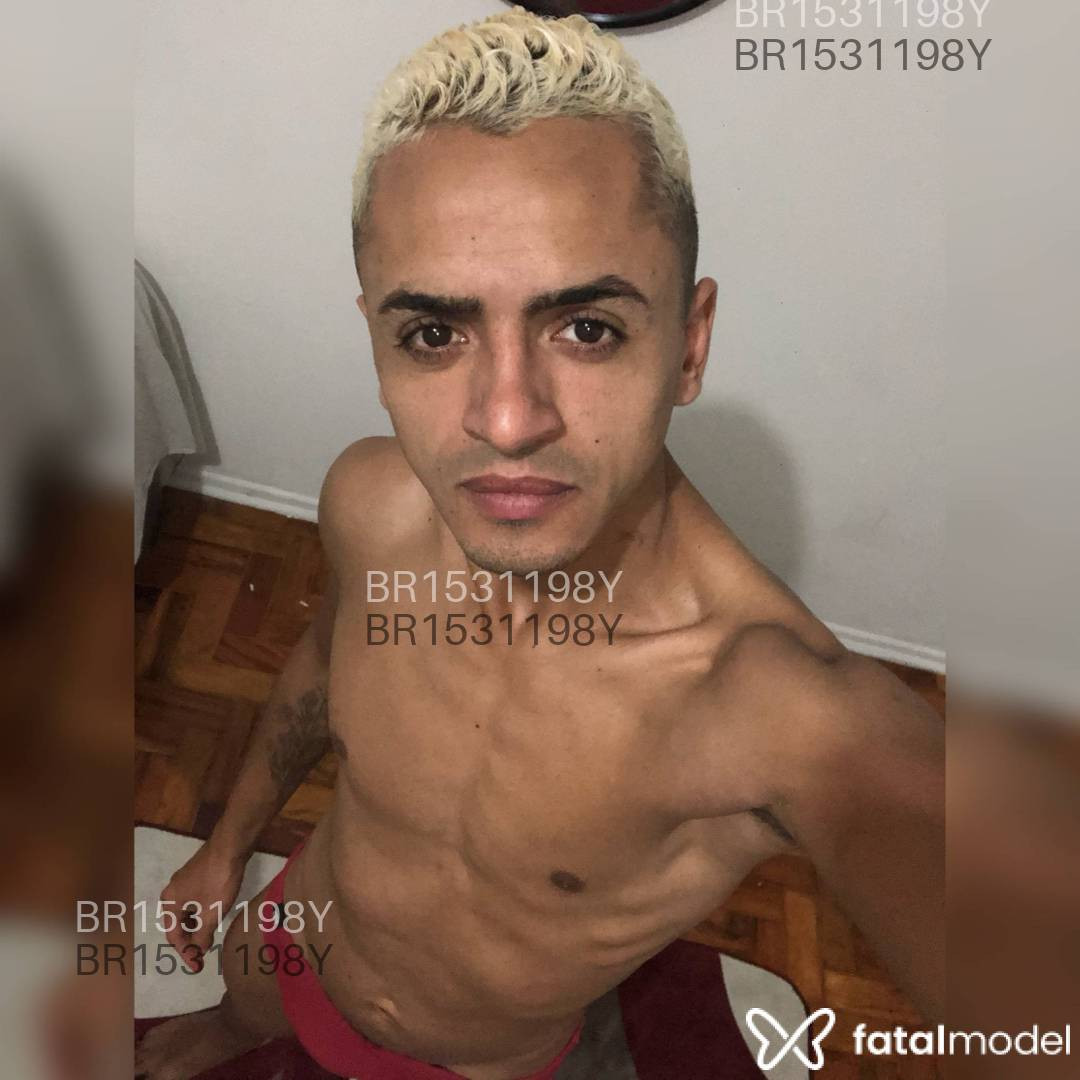 Acompanhante homem loira (o) de olhos castanhos em São Paulo - Vicente