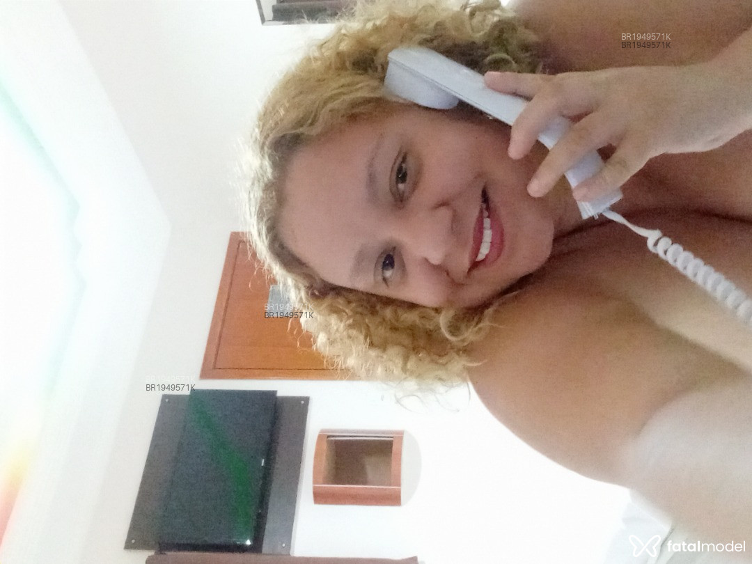 Acompanhante mulher loira (o) de olhos castanhos em Mogi das Cruzes Acompanhante mulher loira (o) de olhos castanhos em Mogi das Cruzes - Joelma