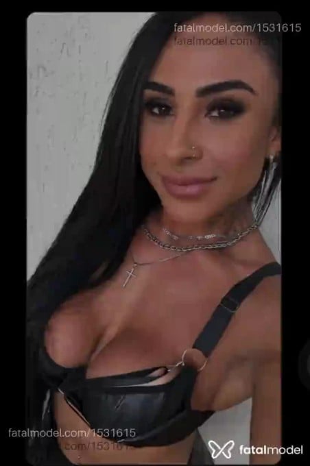 Acompanhante mulher com cabelo castanho de olhos castanhos - Anny