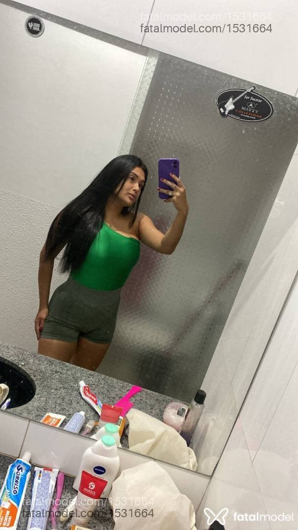 Acompanhante mulher morena (o) de olhos castanhos - Aline