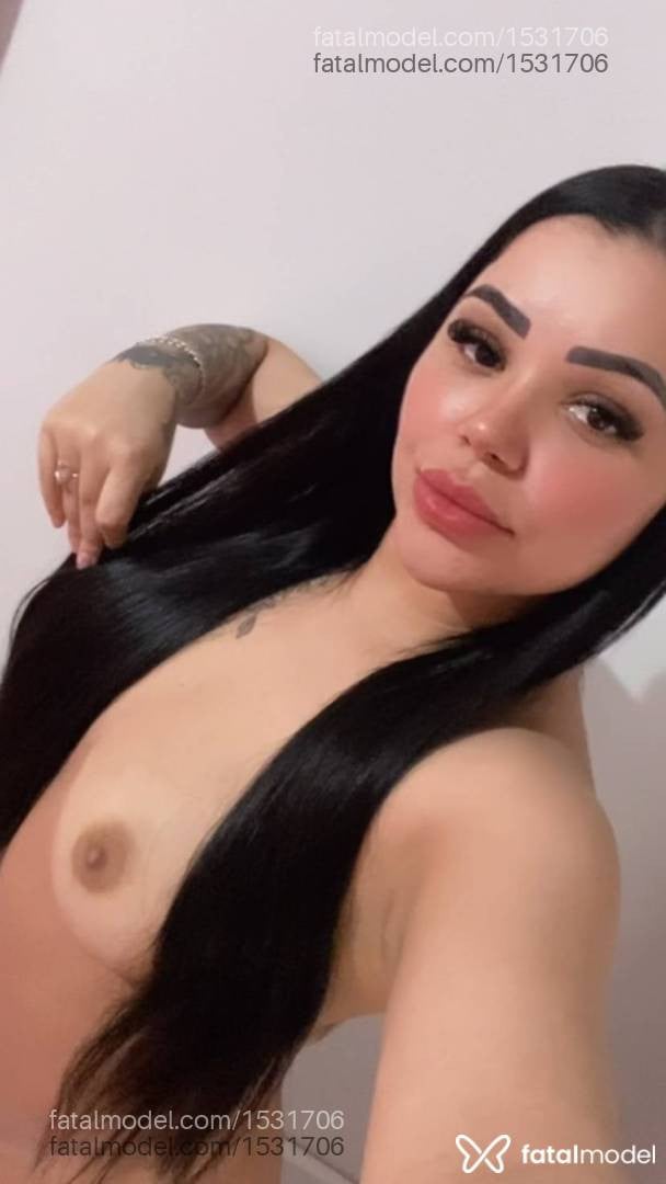 Acompanhante mulher com cabelo castanho de olhos castanhos - Manoela puzzuoli