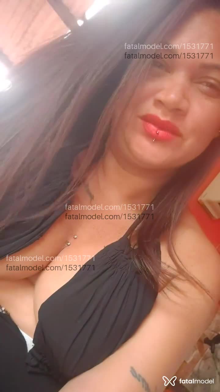 Acompanhante mulher com cabelo castanho de olhos verdes em Campo Belo - Rebeca soares