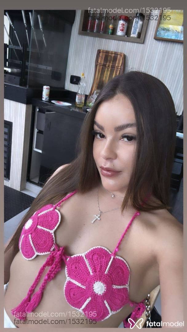 Acompanhante mulher com cabelo castanho de olhos castanhos em Irati - Camily