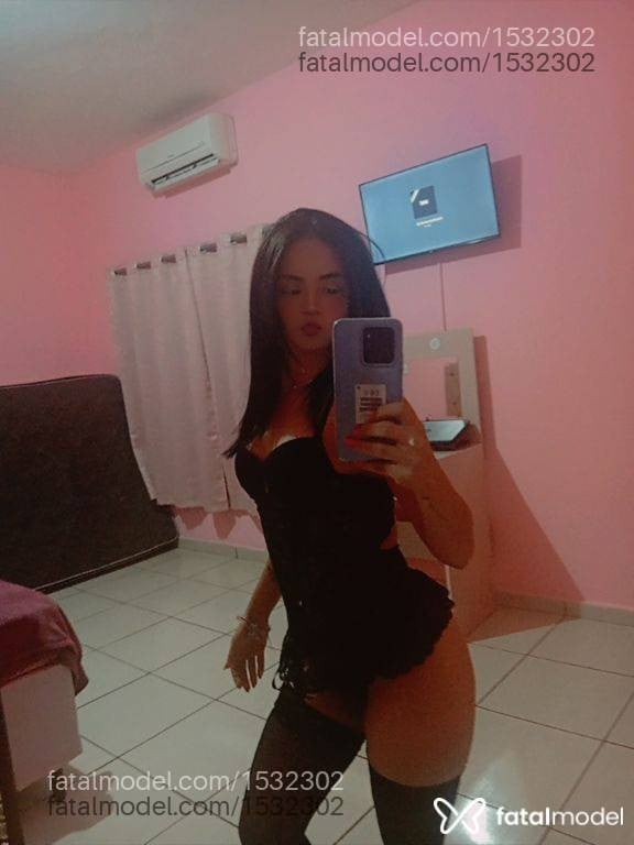 Acompanhante mulher com cabelo castanho de olhos castanhos - Bianca Santos