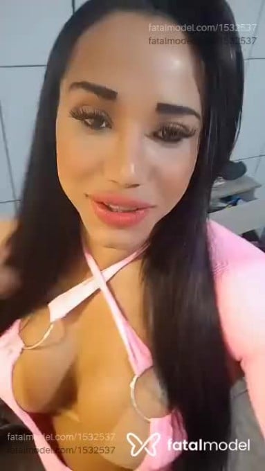Acompanhante travesti morena (o) de olhos mel em Gravataí Acompanhante travesti morena (o) de olhos mel em Gravataí - Letícia Novaes