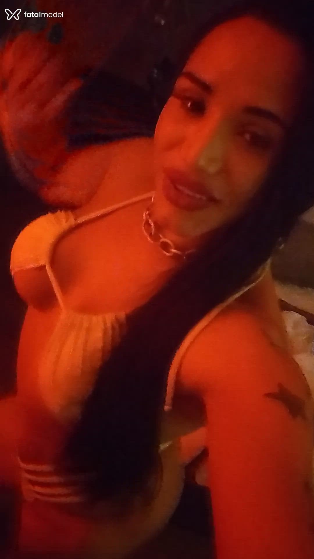 Acompanhante travesti morena (o) de olhos mel - Letícia Novaes Acompanhante travesti morena (o) de olhos mel - Letícia Novaes