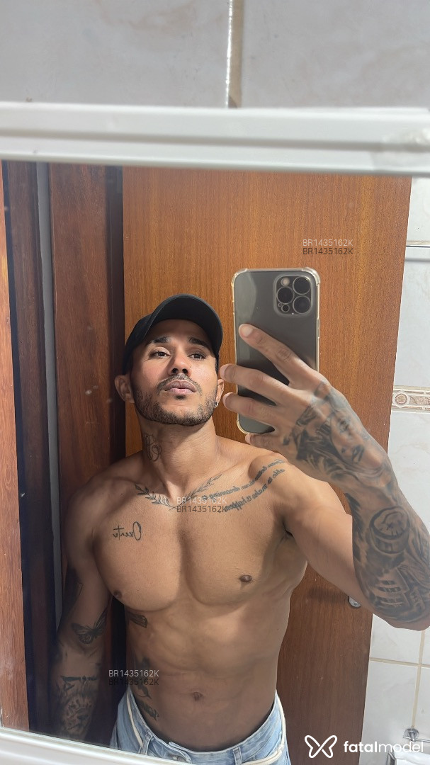 Acompanhante homem morena (o) de olhos pretos em Florianópolis - Leandro