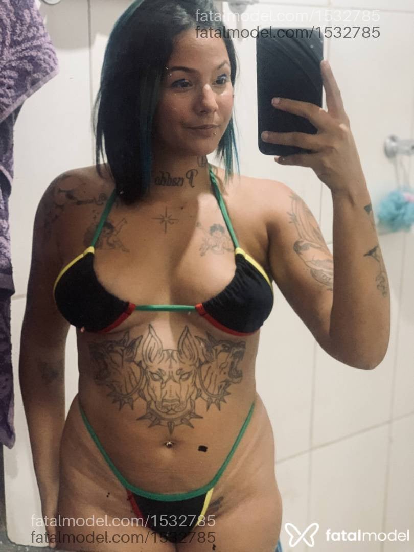 Acompanhante mulher morena (o) de olhos castanhos - Katrina