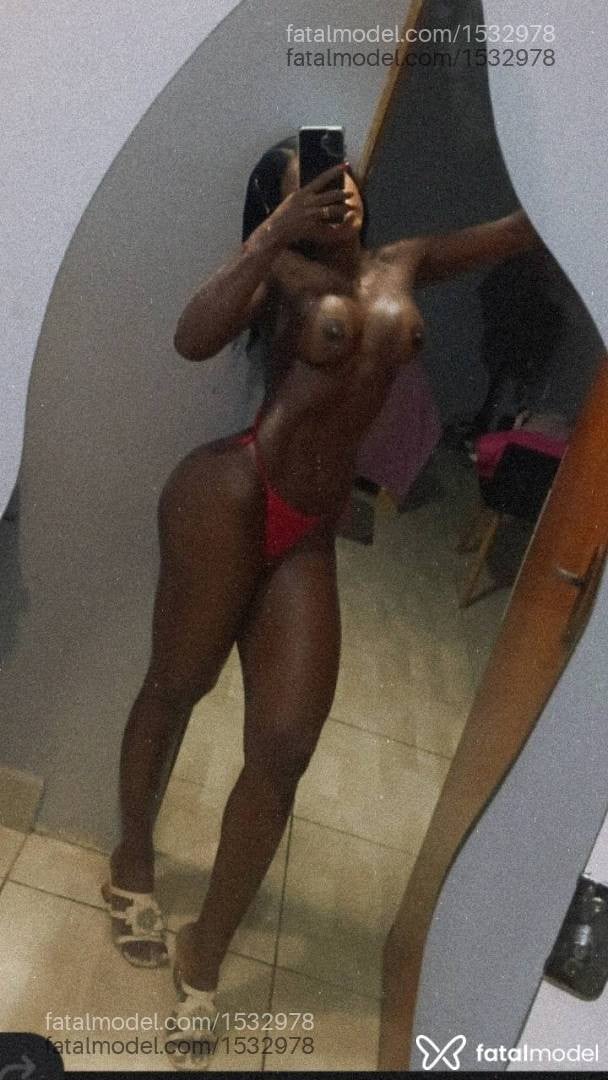 Acompanhante mulher morena (o) de olhos pretos - DESCUBRA