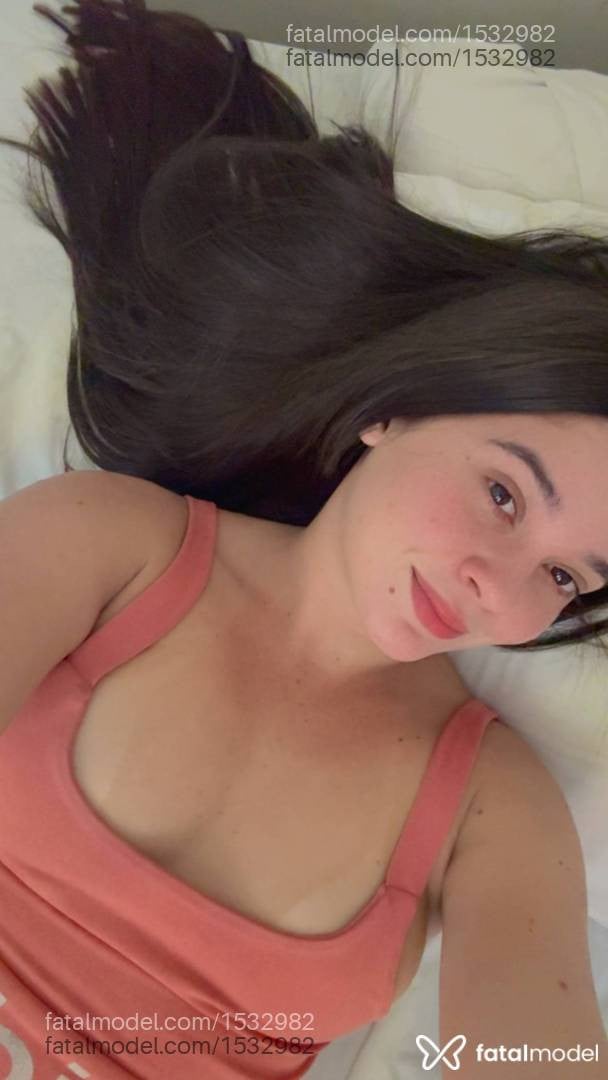 Acompanhante mulher morena (o) de olhos castanhos - Mily