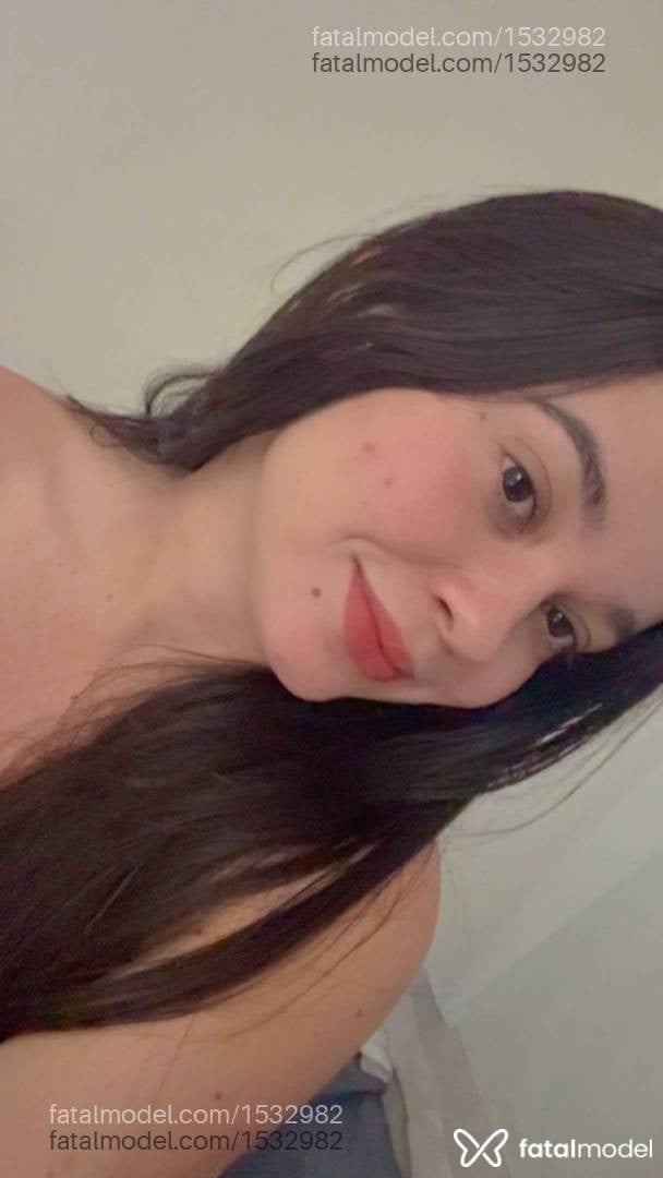 Acompanhante mulher morena (o) de olhos castanhos - Mily