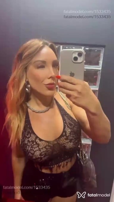 Acompanhante mulher ruiva (o) de olhos verdes em Balneário Piçarras - Rafaella