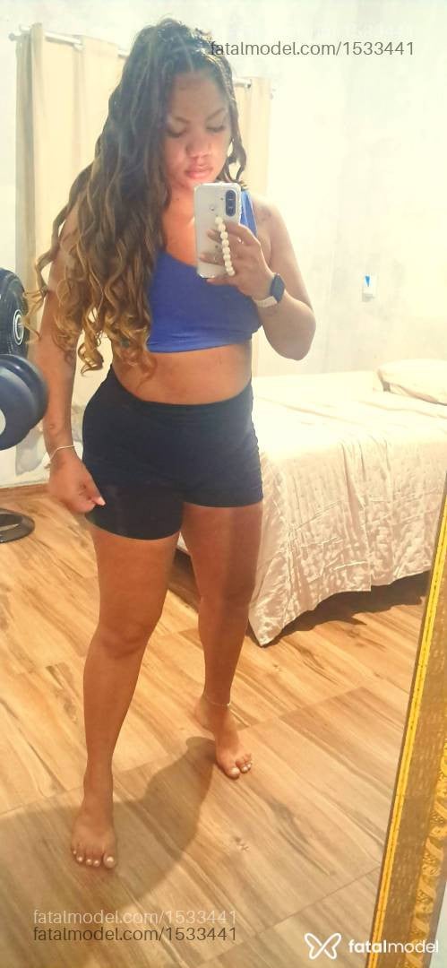 Acompanhante mulher morena (o) de olhos pretos - Aline