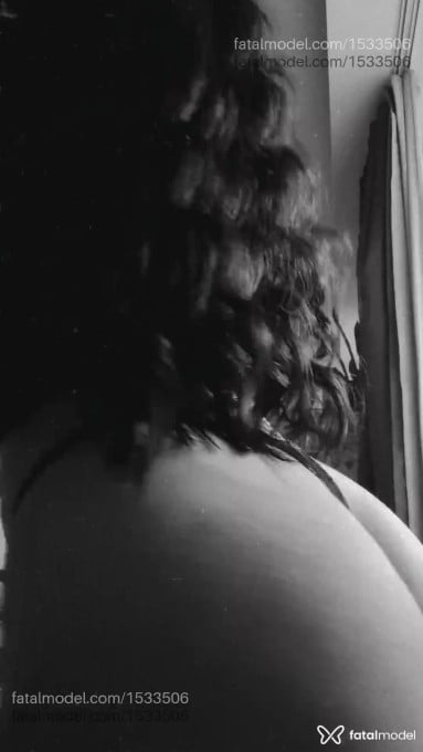 Acompanhante mulher com cabelo castanho de olhos castanhos - Carol Zanni