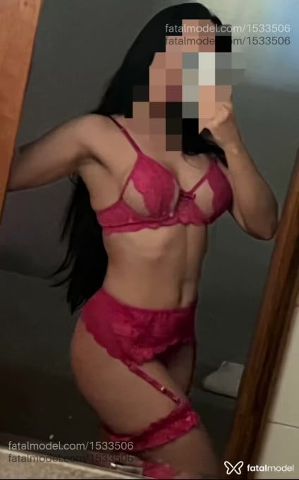 Acompanhante mulher com cabelo castanho de olhos castanhos - Carol Zanni